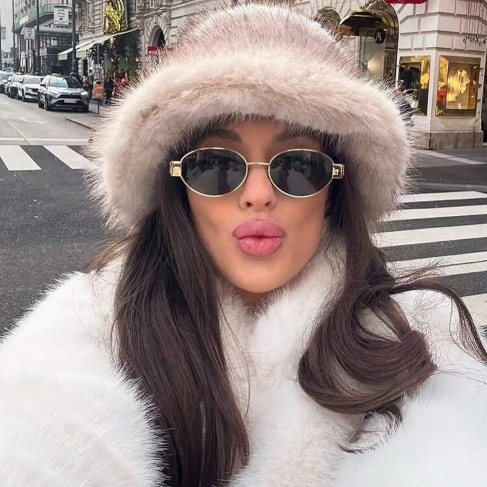 Winter Plush Fashion Gradient Faux Fur Bucket Hats ,Women Thick Warm Fluffy Fox